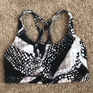 Lulu lemon energy bra size 6